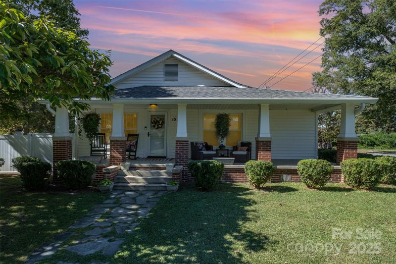 10 Willowbrook Dr NW, Concord, NC 28027