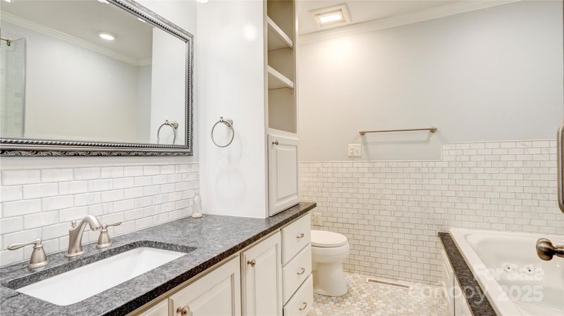 1535 Cripple Creek Rd, Kannapolis, NC 28081