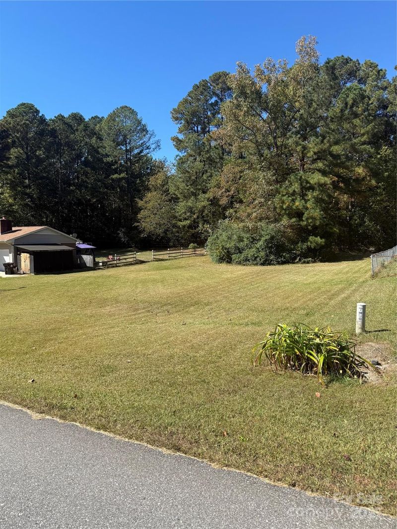 1014 Spring Dr, Gastonia, NC 28052