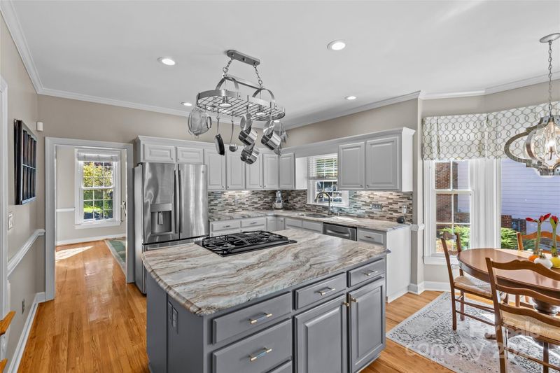7000 Foxglove Dr, Charlotte, NC 28226
