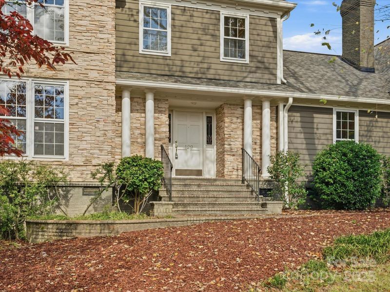 129 Chesney Glen Dr, Matthews, NC 28105