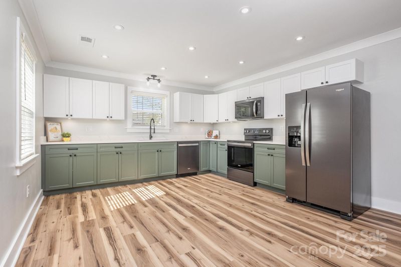 1402 Birch St, Kannapolis, NC 28081