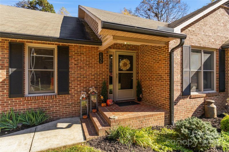 1456 Stonecroft Cir, Catawba, NC 28609