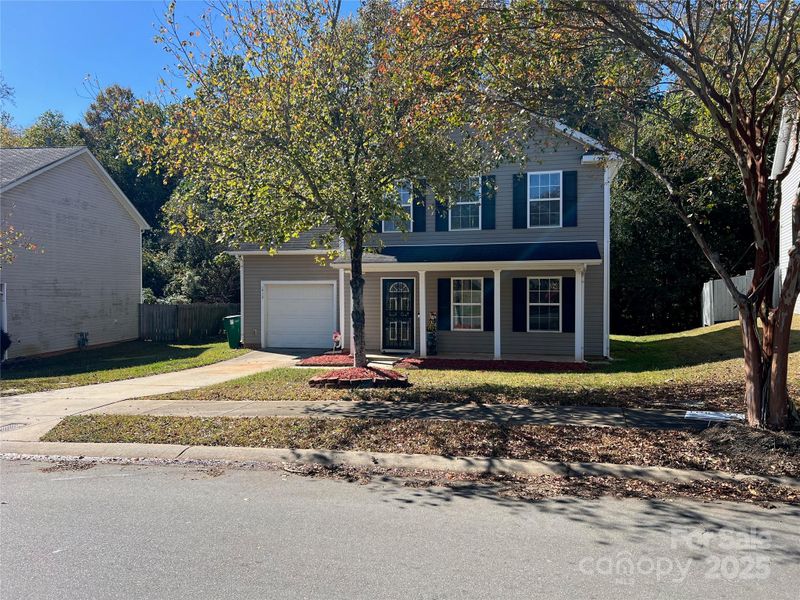 1413 Crandon Dr, Charlotte, NC 28216