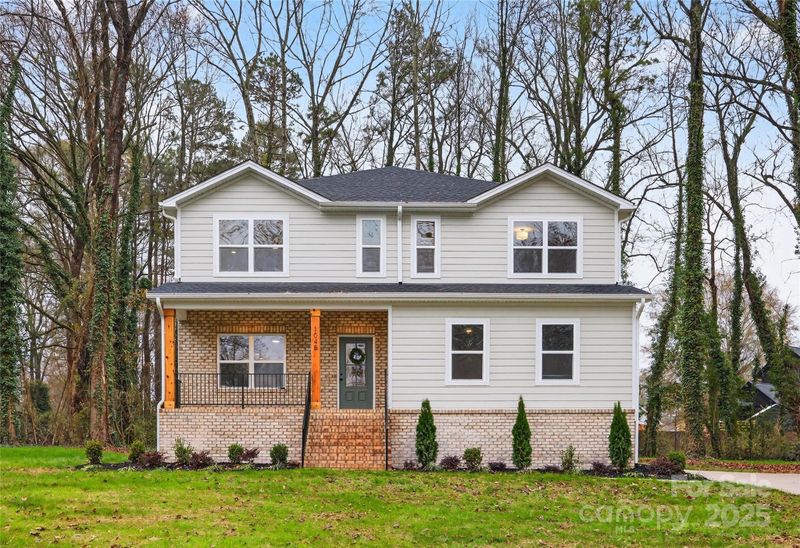 104B Forest Hills Dr, Mount Holly, NC 28120