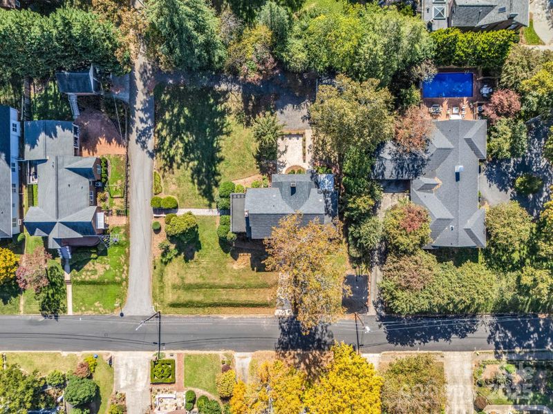 20 6th Ave NE, Hickory, NC 28601