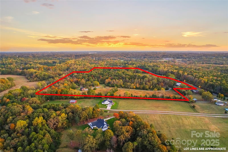 213 Rustic Rd, Mooresville, NC 28115