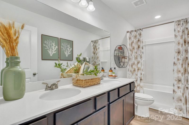 1632 Piper Creek Ave, Newton, NC 28658