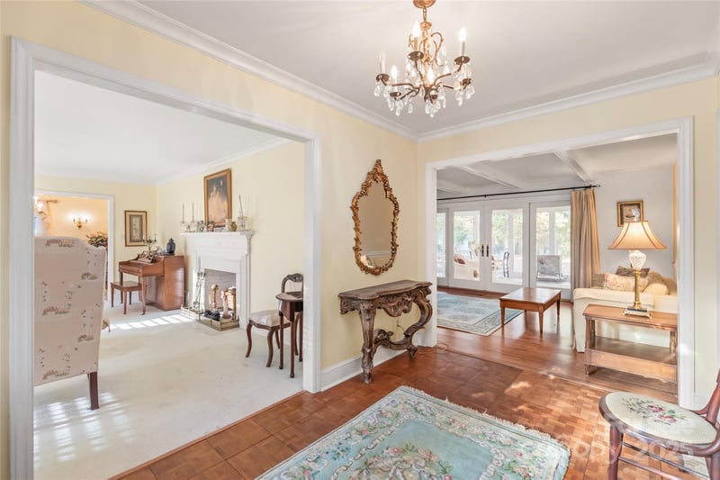 125 Great Oaks Ln, Charlotte, NC 28270