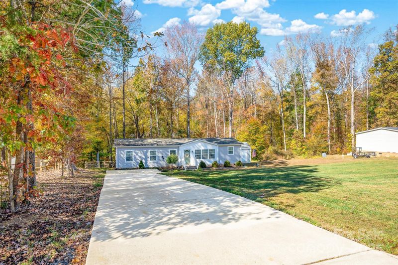 126 Tradewinds Ct, Mooresville, NC 28115