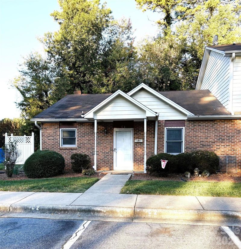 605 8th Ave SW #C-1, Conover, NC 28613