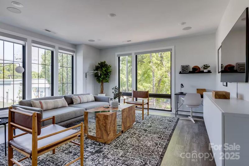 1240 Minter Pl, Charlotte, NC 28203