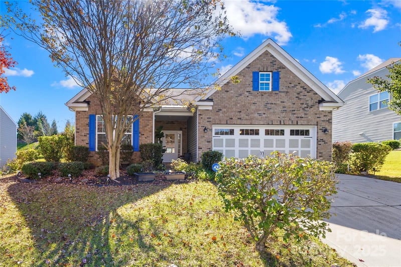 137 Chertsey Dr, Mooresville, NC 28115