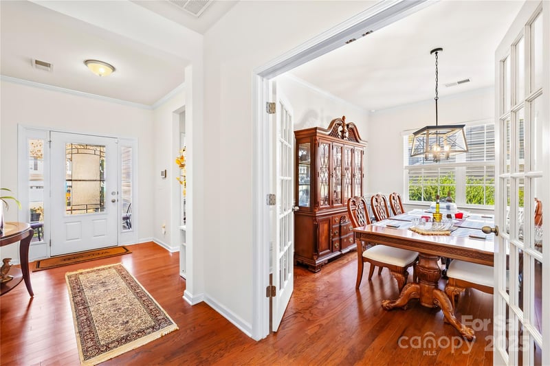 137 Chertsey Dr, Mooresville, NC 28115