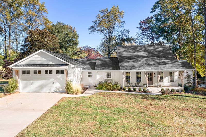 1984 Hickory Hills Dr, Denver, NC 28037
