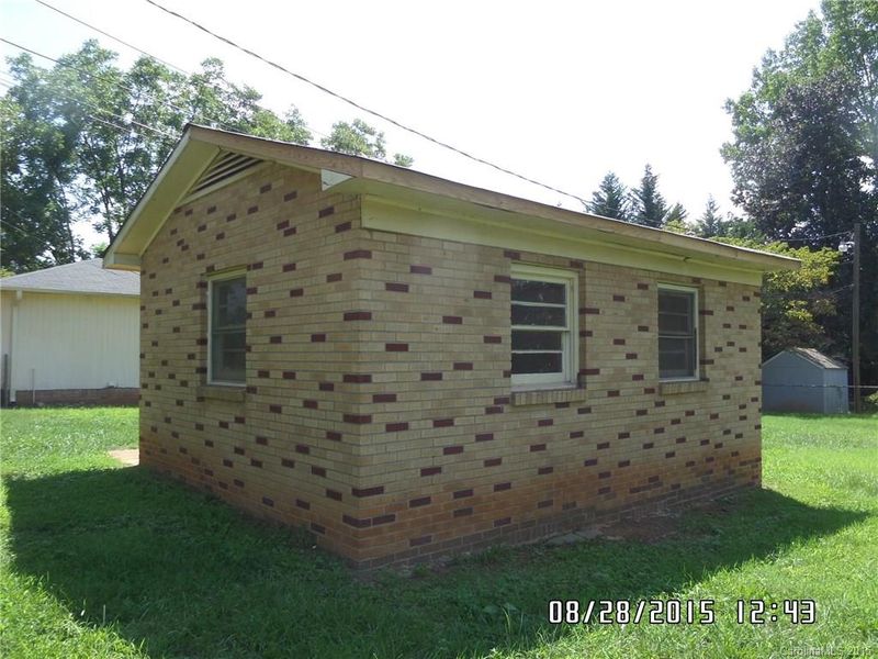 2765 Highland Dr, Lincolnton, NC 28092