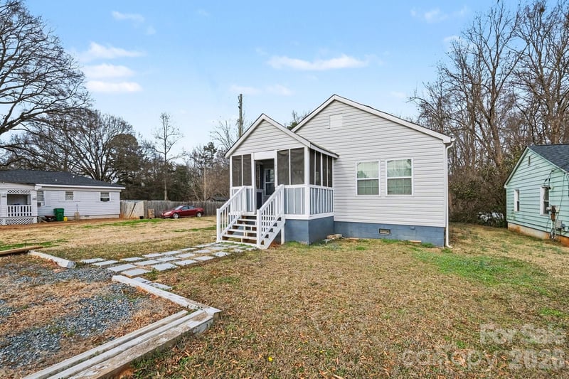 9501 Misenheimer Rd, Charlotte, NC 28215
