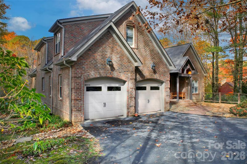 886 Soquili Dr, Brevard, NC 28712