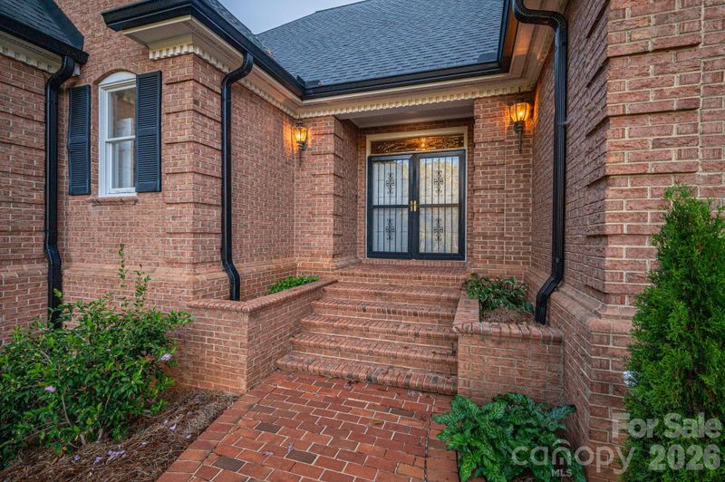208 Hollow Rd, Lincolnton, NC 28092