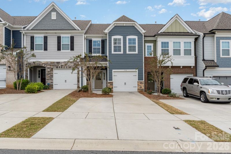 334 Embers Ln, Clover, SC 29710