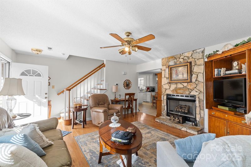 1553 16th Ave NE #7, Hickory, NC 28601