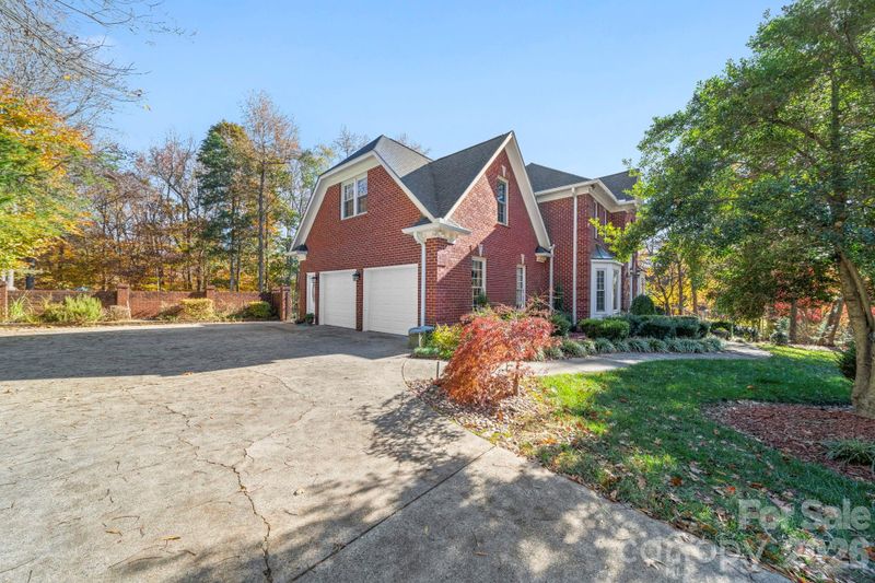 5224 Silchester Ln, Charlotte, NC 28215