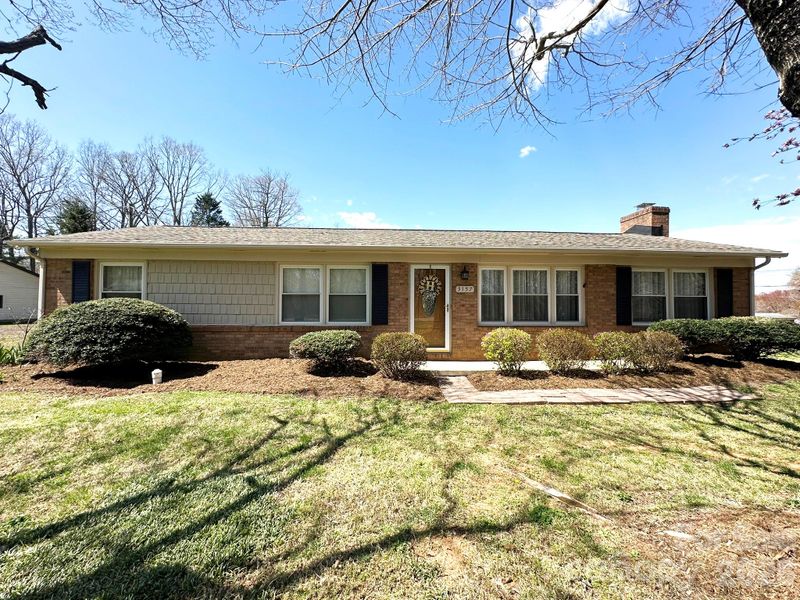 3157 28th St NE, Hickory, NC 28601
