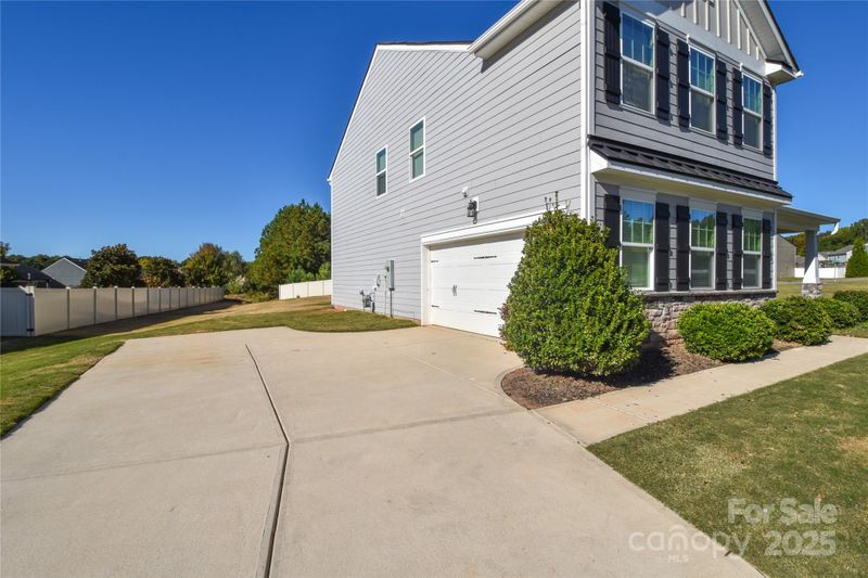 7279 Adirondack Dr, Denver, NC 28037