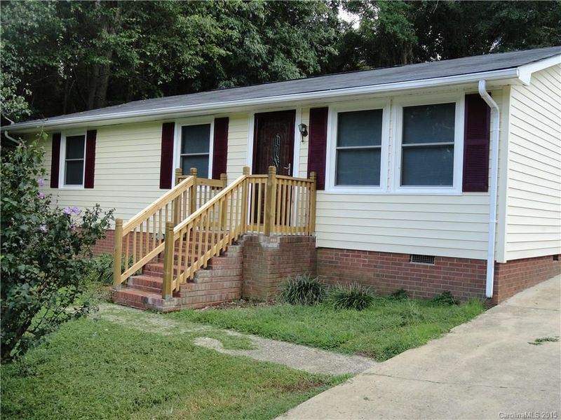 122 Morris Ave, Mount Holly, NC 28120