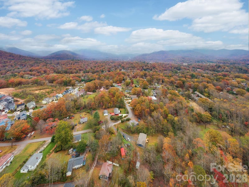 226 Mount Allen Hts, Black Mountain, NC 28711