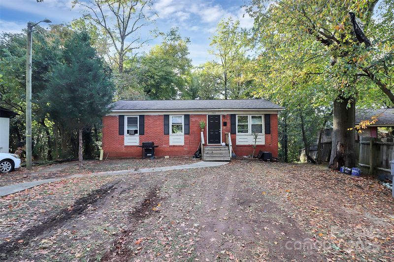 900 Davenport St, Charlotte, NC 28208