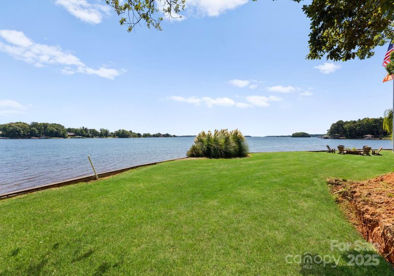 135 Bearcreek Rd, Mooresville, NC 28117