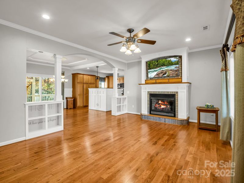 1615 Oak Park Ct, Iron Station, NC 28080