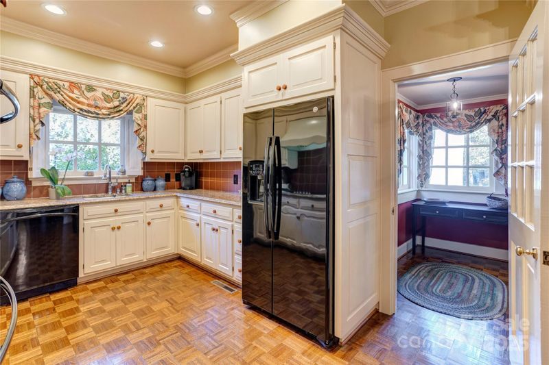 87 Edgewood Ave NE, Concord, NC 28025
