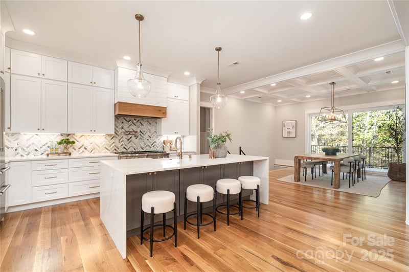 6632 Silver Fox Rd, Charlotte, NC 28270