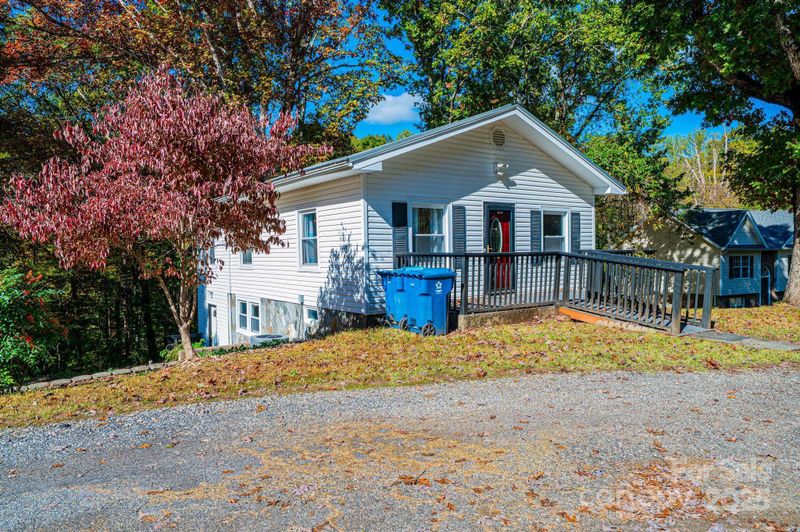 1530 28th St SW, Hickory, NC 28602