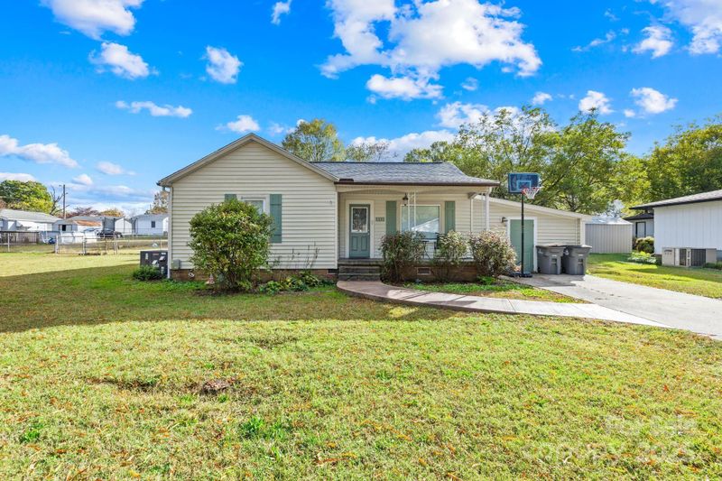 312 E 26th St, Kannapolis, NC 28083