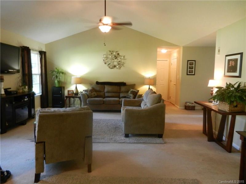 212 Rose St, Mount Holly, NC 28120