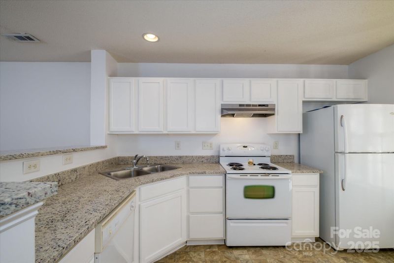 5213 Ficus Tree Ln #3003, Charlotte, NC 28215