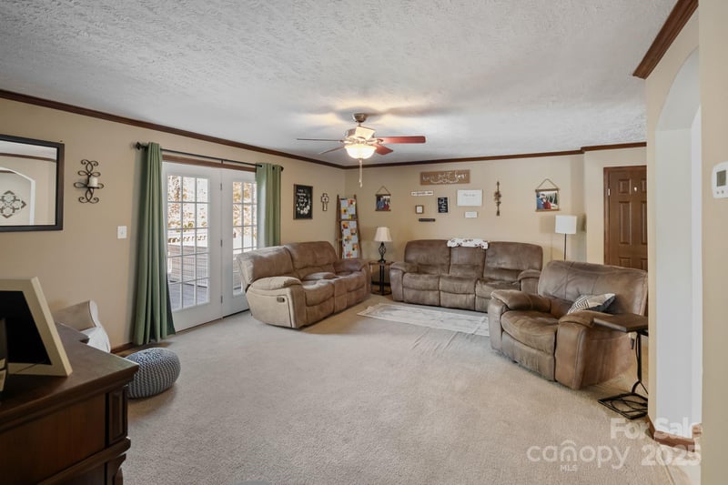 1732 Beach Ln, Heath Springs, SC 29058