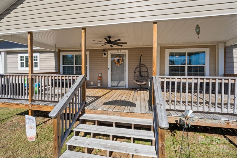 1732 Beach Ln, Heath Springs, SC 29058