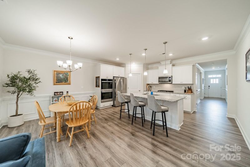 5620 Casper Dr, Charlotte, NC 28214