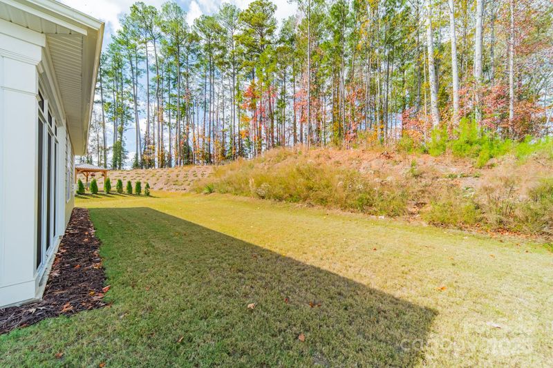5620 Casper Dr, Charlotte, NC 28214
