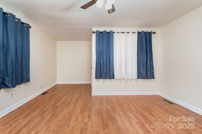 805 Mount Olive Church Rd, Newton, NC 28658