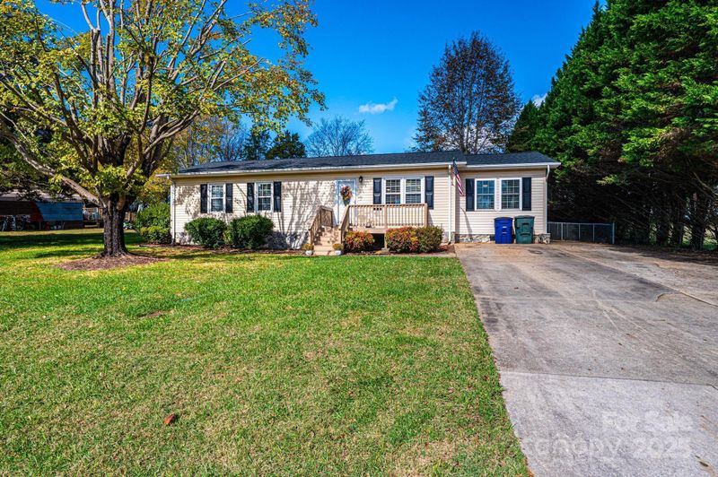 3567 Smithfield Dr NW, Conover, NC 28613