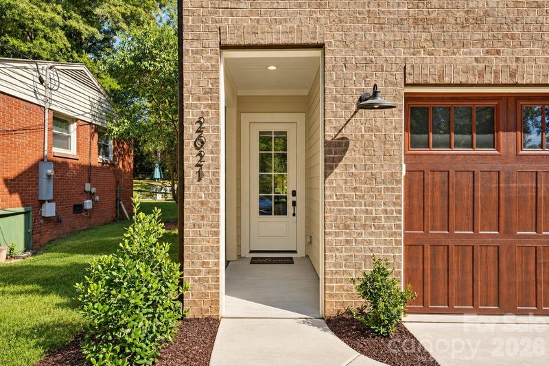 2621 Springway Dr, Charlotte, NC 28205