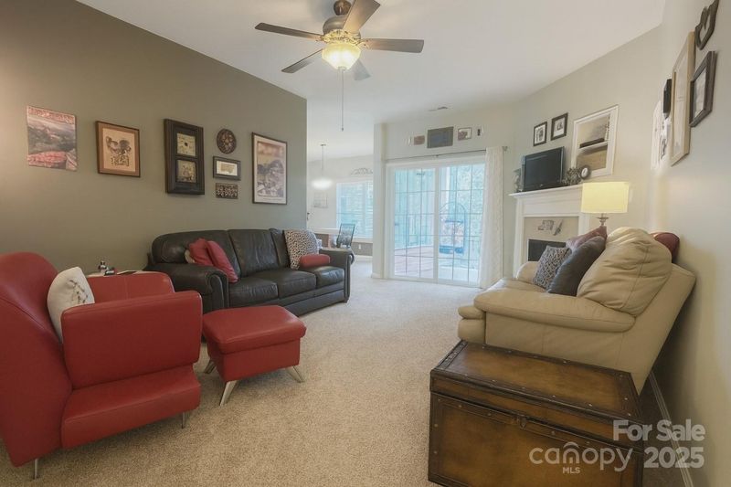 1350 21st Ave NE, Hickory, NC 28601