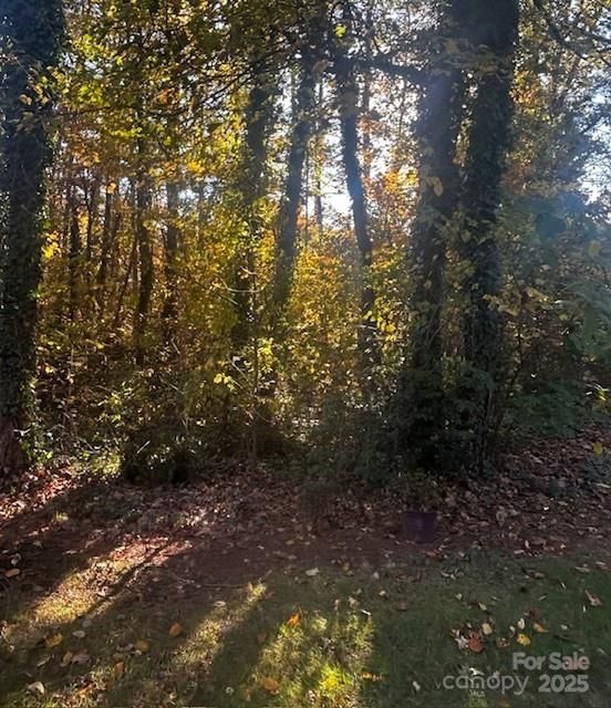 1350 21st Ave NE, Hickory, NC 28601