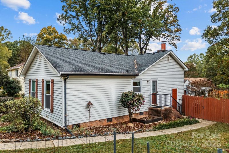 4407 Oak Ln, Charlotte, NC 28213