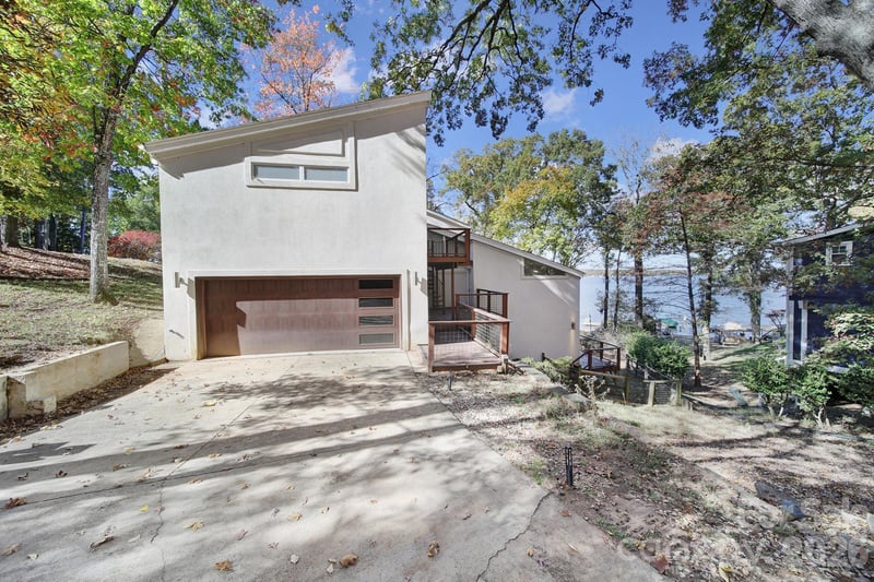 7005 Tega Cay Dr, Tega Cay, SC 29708